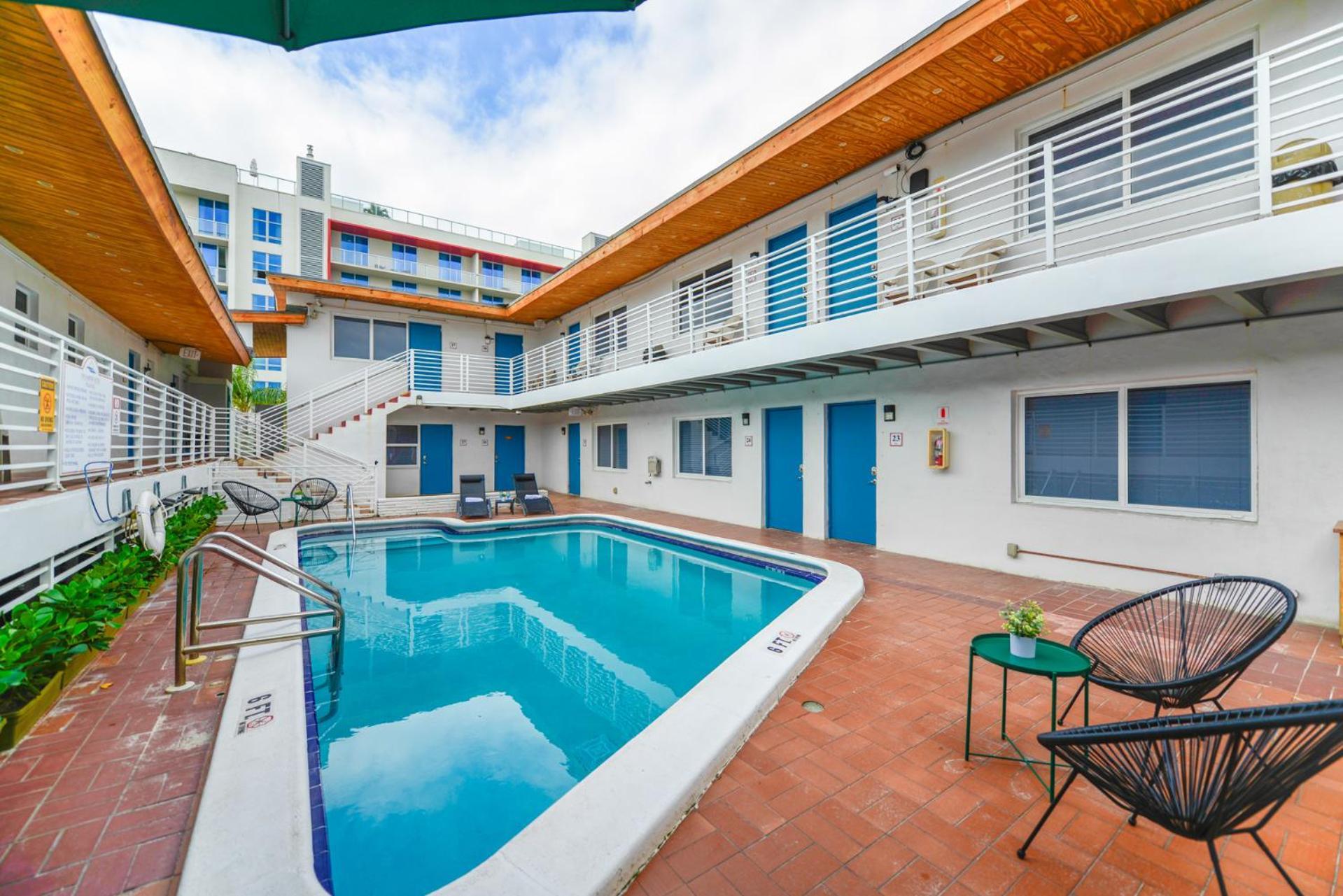 Spacious Studio With Balcony And Parking At The Beach -M46 Hollywood Exterior photo